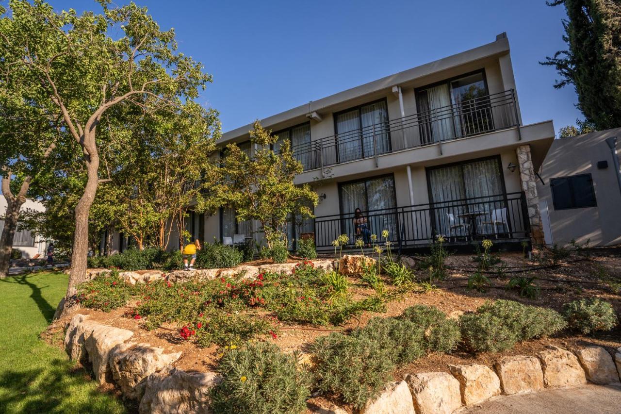 Kfar Giladi Hotel Exterior photo